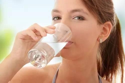 喝水的最佳时间：多喝不如会喝